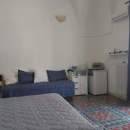 Apartment Malvasia And Brindisi